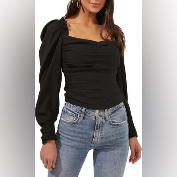 ASTR the Label Puff Sleeve Square Neck Top in Black - Picture 1 of 7
